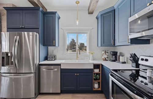 Kearns Apartment | The Lofty Lodge, Cozy and Lux