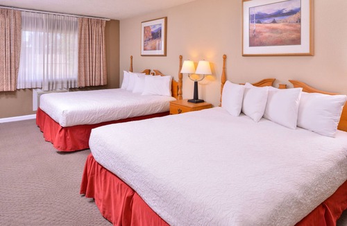 Downtown Klamath Falls Hotel | The Maverick Motel, Main Street USA Collection by PNW Hospitality