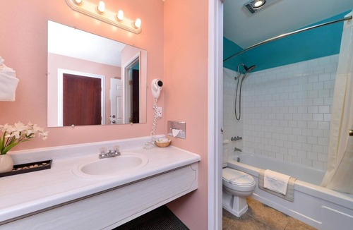 Downtown Klamath Falls Hotel | The Maverick Motel, Main Street USA Collection by PNW Hospitality