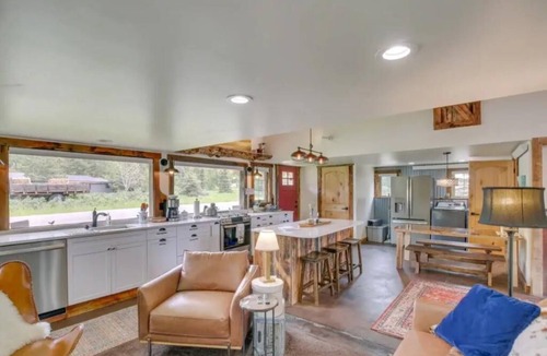 Turnerville House | The Milking Parlor - Pickleball, Tetons, Jackson, snowmobiling
