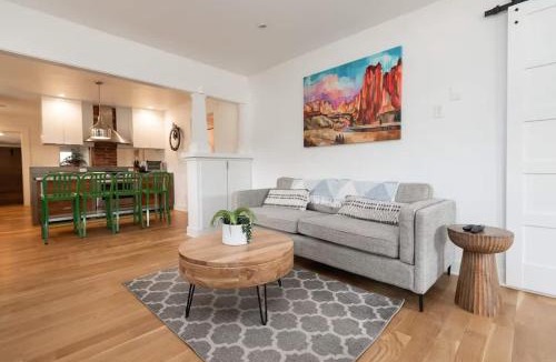 Old Bend House | The Modern Cottage
