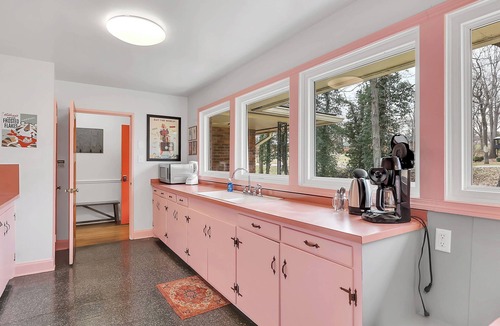Blair Heights House | THE NASHVILLE INN - Beautifully Restored 1955 Ranch available for monthly rent.