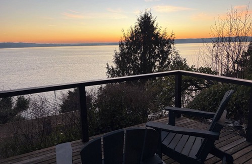Three Tree Point Cottage | The Nest - cottage with panoramic views and private deck seating