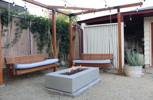 Altamont House | The Nest with Firepit & Backyard Oasis
