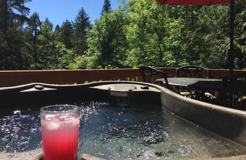 Cedar Hills Cottage | The "Old Barn" in the woods. Peace, Romance, Ahhh