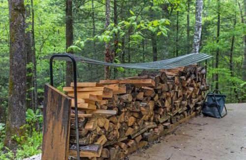 Pine Ridge House | The Overlook - Camping Cabin Retreat in RRG KY