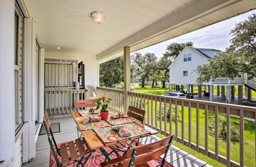 Waveland House | 'The Palm' Bay St. Louis Home - Walk to Beach!