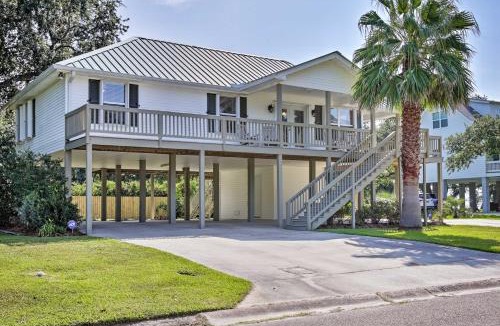 Waveland House | 'The Palm' Bay St. Louis Home - Walk to Beach!