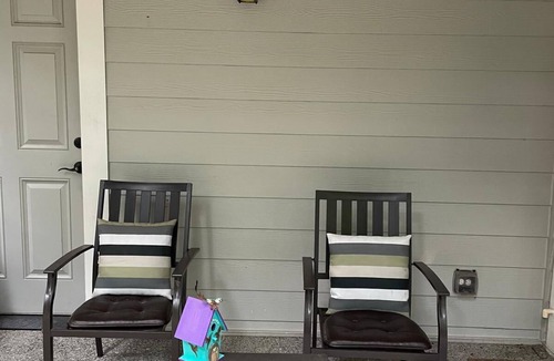 Lakewood Apartment | The Perfect Cozy, Convenient and Charming Room in University Place, WA