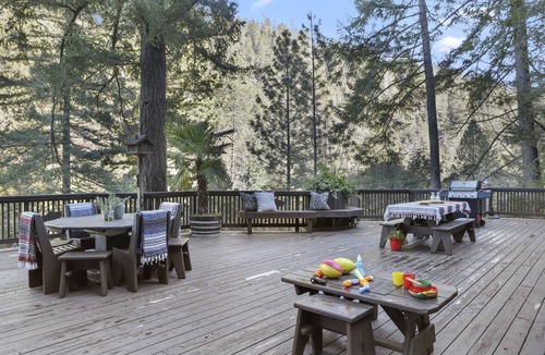 Galice House | The perfect vacation destination, a huge house for your loved ones!