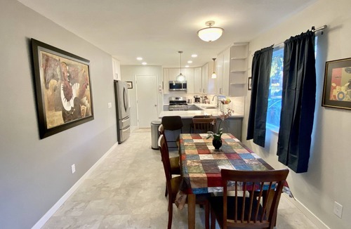Collins View House | The Plum House - Safe, quiet, cozy, and close to downtown, OHSU, Lewis & Clark