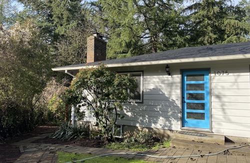 Collins View House | The Plum House - Safe, quiet, cozy, and close to downtown, OHSU, Lewis & Clark
