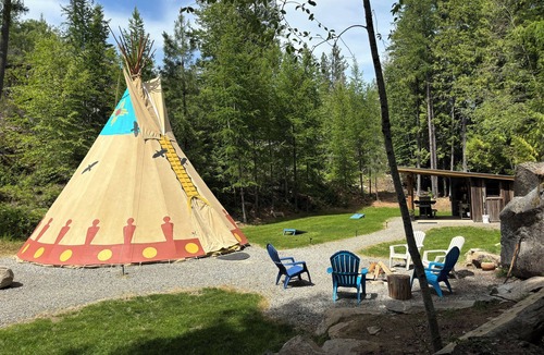 Boundary County RV Rental | The Raven's Nest Teepee . Nestled in the Selkirk Mountain range, in Naples Idaho
