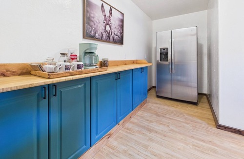 White Bird House | The River House a Spacious Retreat in serene White Bird