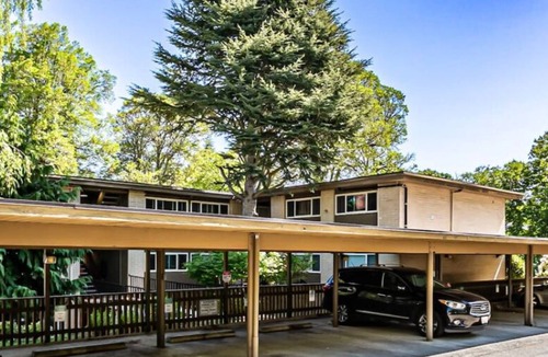 North End Condo | the Romeo, Best Area Jacuzzi Bath No Stairs WD