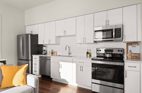 Edgehill Condo | The Rowen|Luxury Condo on Music Row|Balcony & Pool