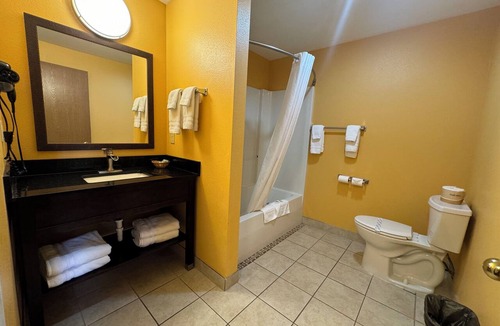 Port Angeles Hotel | The Royal Victorian Motel