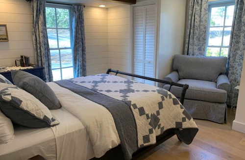 Ball Ground Bed & Breakfast | The Ruby Lee Room at The Ball Ground House