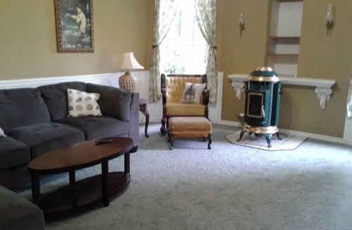 Clinton House | The Sirens Hideaway a charming Victorian Farmhouse