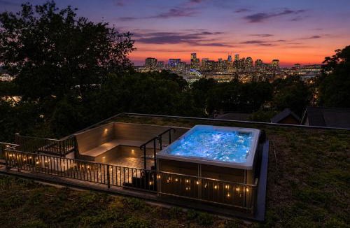 Shelby Hills House | The Songwriter's Mansion Rooftop Spa & Skyline Views