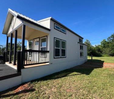 Foley Villa | The Sunflower Villa - 15 Miles from the Beach!