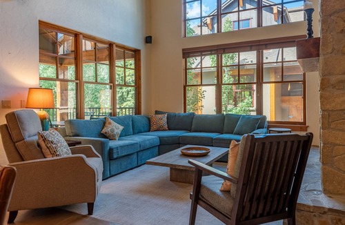 Ketchum Condo | The Timbers 4O-1 Bedroom - Upscale Condo Close to Downtown + Garage