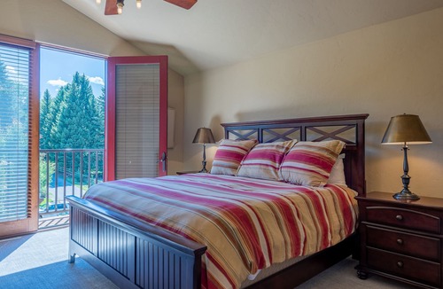 Ketchum Condo | The Timbers 4O-2 Bedroom - Upscale Condo Close to Downtown Ketchum