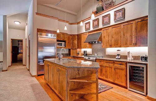 Ketchum Condo | The Timbers Condo 2G - Mountain Views, Walk to Downtown & Pet Friendly