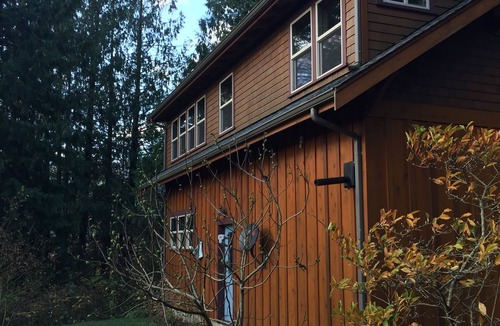 Whatcom County Apartment | The Van Zandt Raven in the Mt Baker foothills