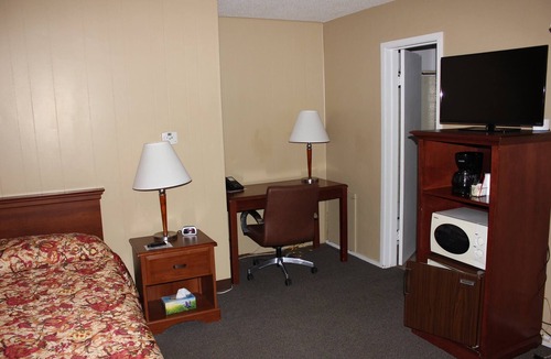 Eldora Hotel | The Village Motel