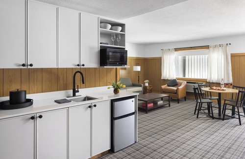 Jackson Hotel | The Virginian Lodge, an Outbound Hotel