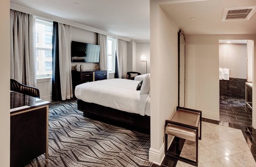 Sioux City Hotel | The Warrior Hotel, Autograph Collection