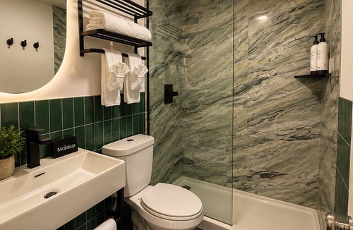 Page Hotel | The Wesley Hotel