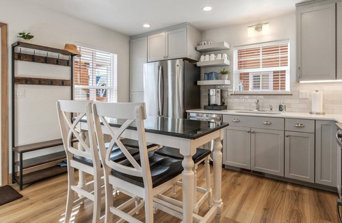 Dover Bay House | The Wheel House - 3+ Bedrooms with Loft, 2 Full Baths Parkside Bungalow