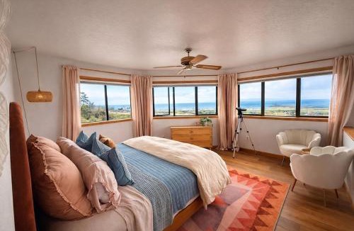 Harbor House | The White Haus - Harbor Views, Hot Tub, Game Room