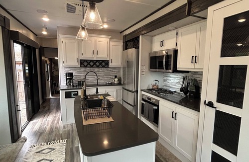 Prosser House | The Wino Wagon in Downtown