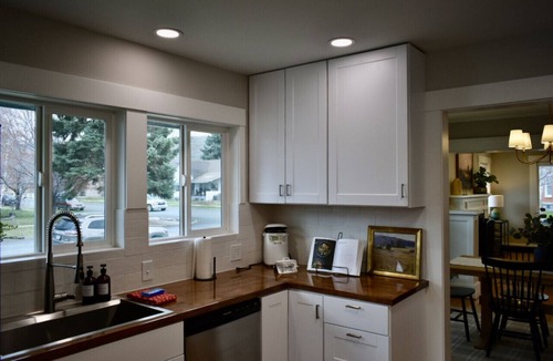 Baker City House | The Winston, Gorgeous! 4 Bdrm w/Hot Tub & Firepit, Local Golfing 50% Off!