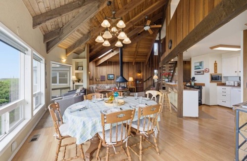 Newport House | The Yaquina House