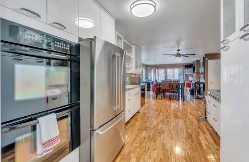 Capitol Hill Apartment | This duplex is a 8 bedroom(s), 4 bathrooms, located in Salt Lake City, UT.