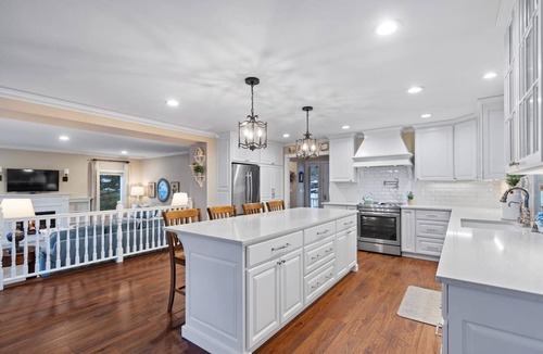 Bayview House | This house is a 4 bedroom(s), 4 bathrooms, located in Bayview, ID.