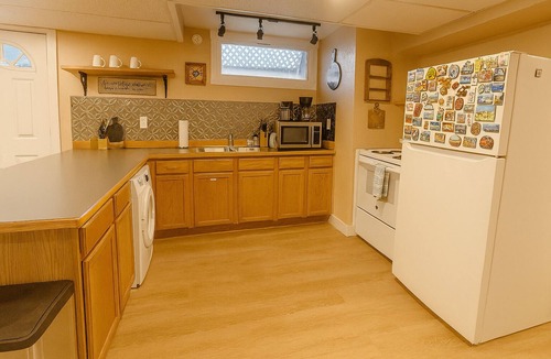 University District Bed & Breakfast | This Old Frat House