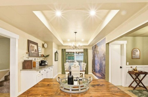 Sedro-Woolley House | Thompson Estate (Sleeps 12)