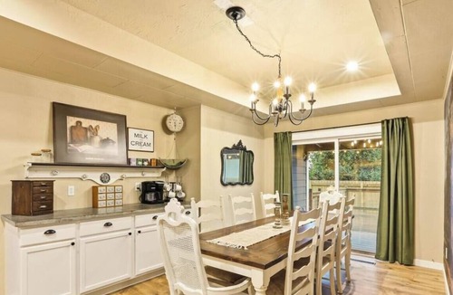 Sedro-Woolley House | Thompson Estate (Sleeps 12)