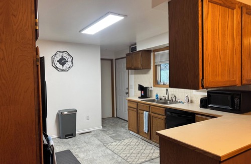 Spokane House | Three Bedroom Home close to downtown Spokane and Long Lake!