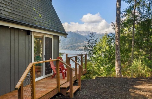 Seabeck House | Three Peaks Cabin