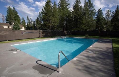 Three Rivers House | Three Rivers Basecamp - Meredith Lodging
