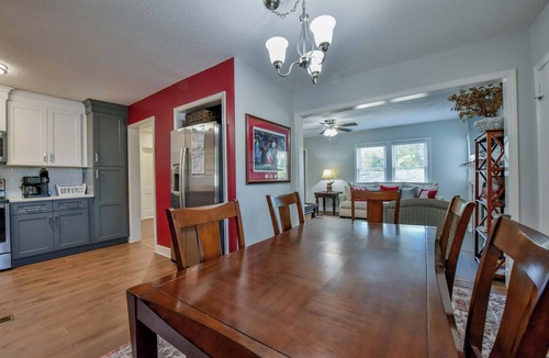 Northport House | Tide on 19th- 4BR/2BA, Large Patio, Fire Pit & Smart TVs!