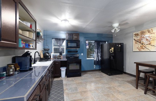 Downtown Klamath Falls House | Tilty House in the Hidden Hills