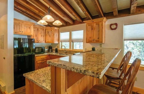 Island Park Apartment | Timbers at Island Park Village Resort 1BR Suite