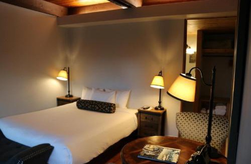 Downtown Eugene Hotel | Timbers Inn